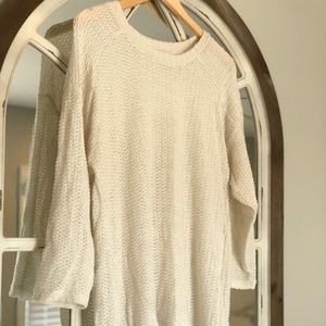 Lightweight knit 3/4 sleeve top!